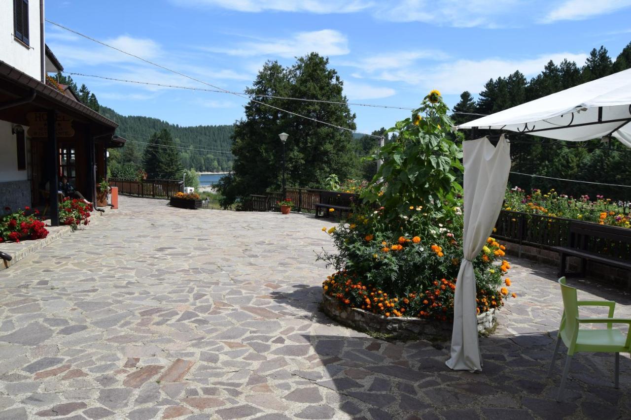 Hotel Lo Sciatore Cotronei Exterior photo