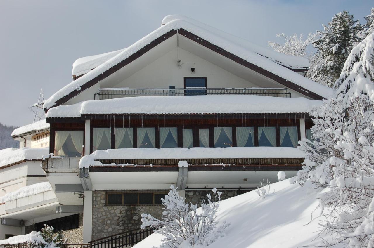 Hotel Lo Sciatore Cotronei Exterior photo