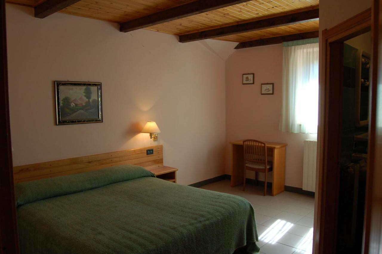 Hotel Lo Sciatore Cotronei Exterior photo