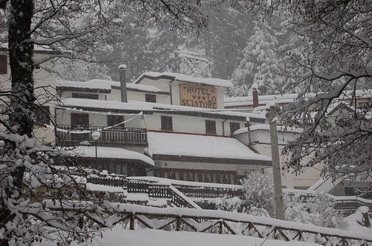 Hotel Lo Sciatore Cotronei Exterior photo