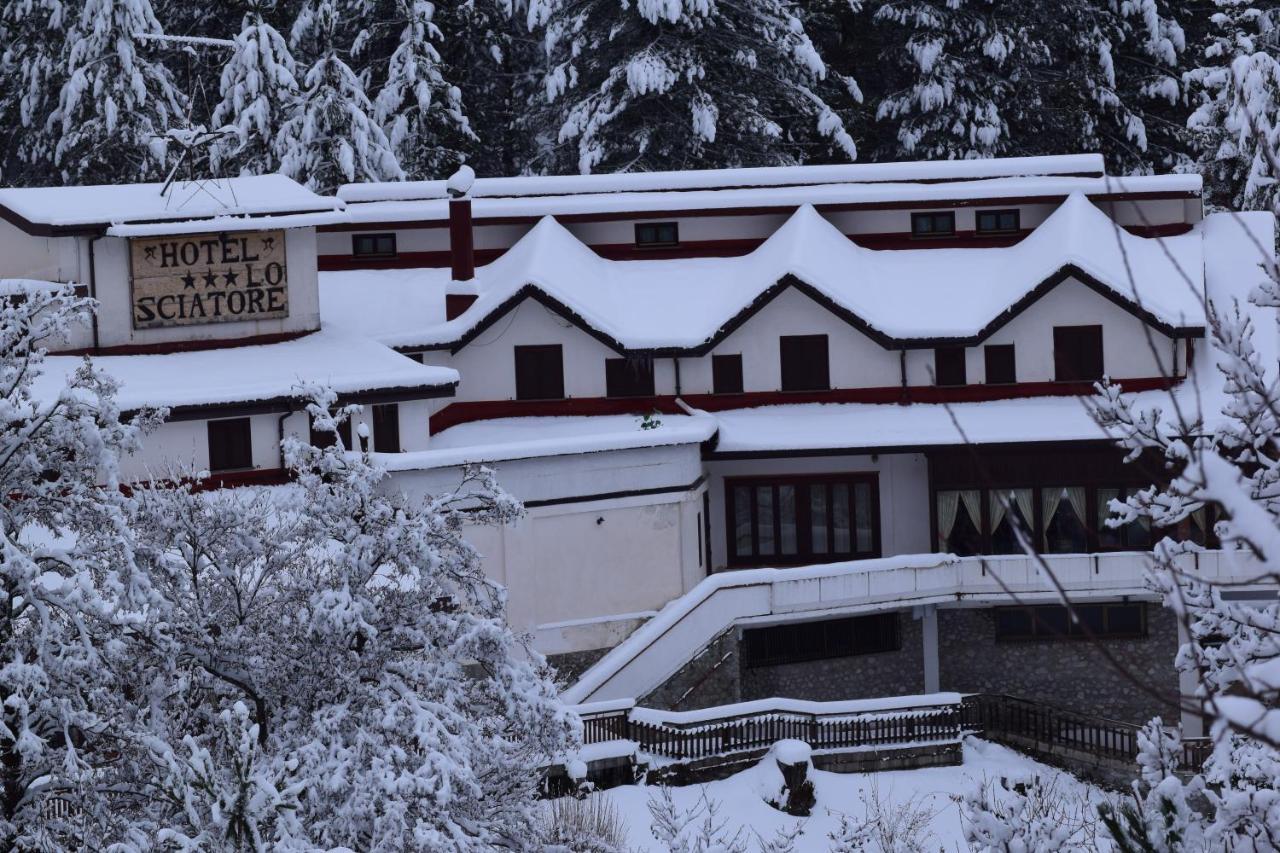 Hotel Lo Sciatore Cotronei Exterior photo